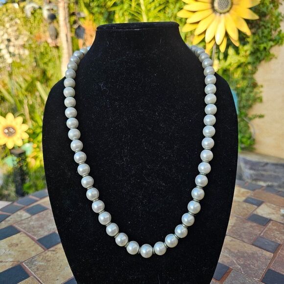 Vintage Mid Century Faux Pearl Necklace - Picture 1 of 4